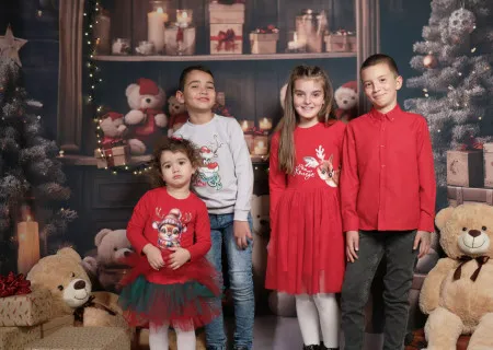 Коледна магия: Как да облечем децата за празничния сезон 
