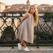 Лятна рокля в цвят пясъчен лен 2