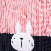 Плетен пуловер с текстилна апликация за момичета 