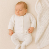 Зимен комплект за новородено от плетиво в бяло 2