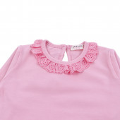 Детска блуза с рязана дантела в розово 3