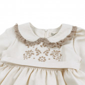 Детска рокля с бродерия и лента за глава 5