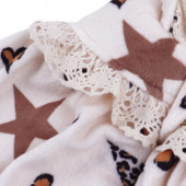 Плюшен бебешки комплект с плетена дантела 7