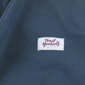 Ватирано долнище "Trust yourself" в петролено синьо 3
