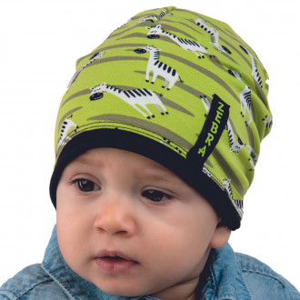Трикотажна детска шапка в цвят лайм 1