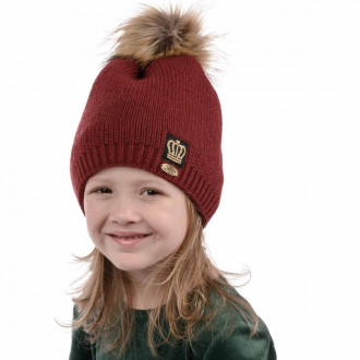 Зимна шапка за момичета в червено