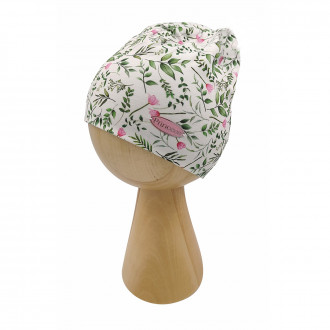 Двупластова трикотажна детска шапка с флорални елементи