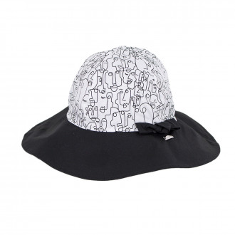 Лятна шапка с периферия с UV защита +30