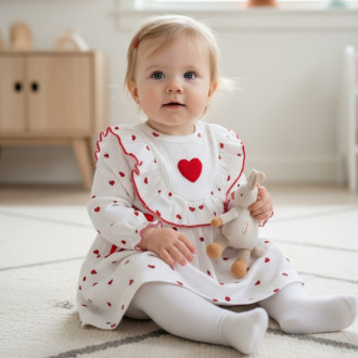 Бебешка рокля с червени сърчица