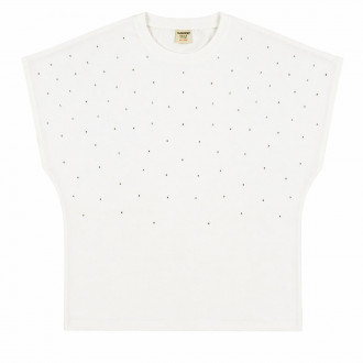 Детска тениска с паднало рамо и камъчета в екрю