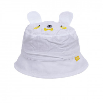 Детска лятна шапка с ушички в бяло 1
