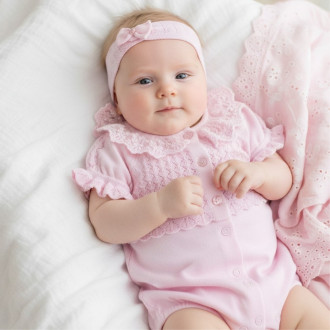 Бебешки ромпър с ажурено плетиво и лента за глава