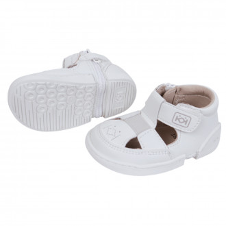 Летни бели буйки за прохождане