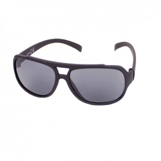 Слънчеви очила в черно UV 400 