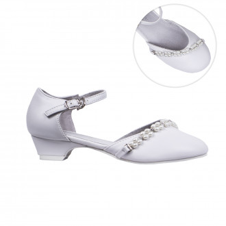 Анатомични официални обувки с токчета и перлички в бяло 1