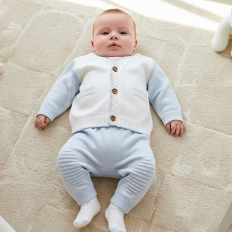 Бебешки комплект от фино плетиво в светлосиньо