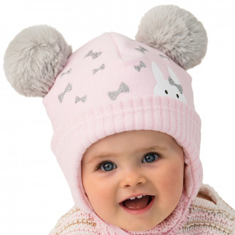 Детска зимна шапка в розово с пискюли за момичета 