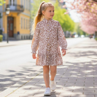 Детска рокля-риза с принт в бежово