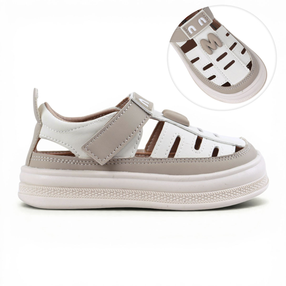 Анатомични сандали от екокожа в бежово