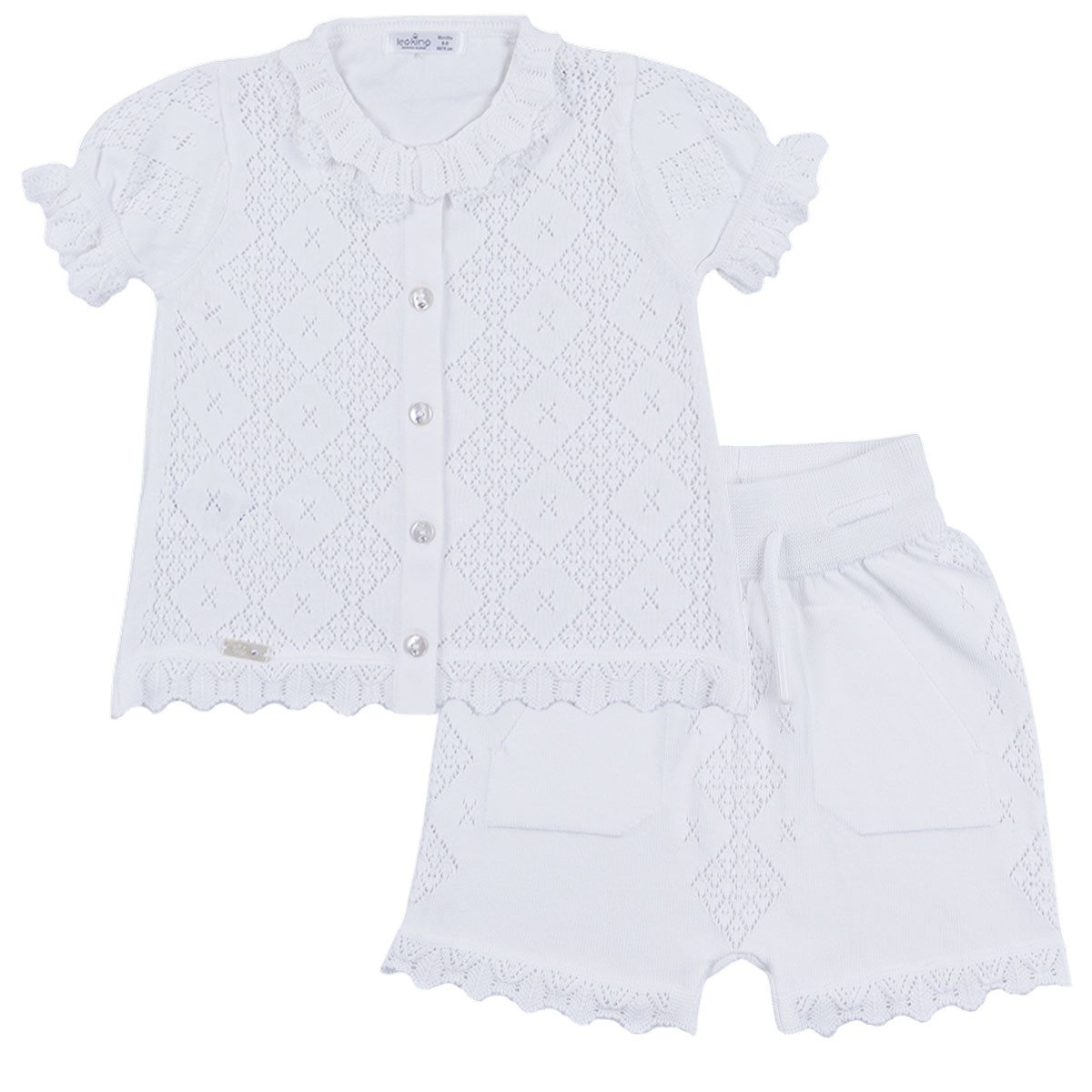 Бебешки комплект от ажурено плетиво в бяло