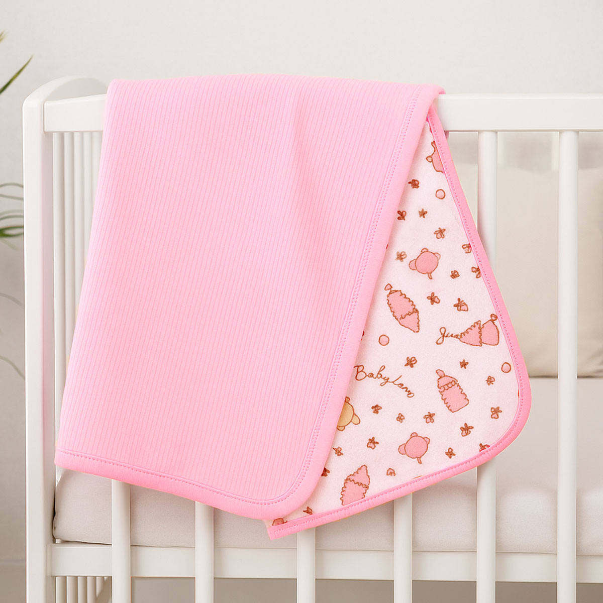 Двулицева памучна пелена със слончета в розово 80 х 80 см