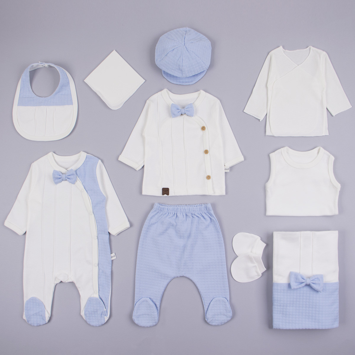 Комплект за изписване от 10 части с папийонка