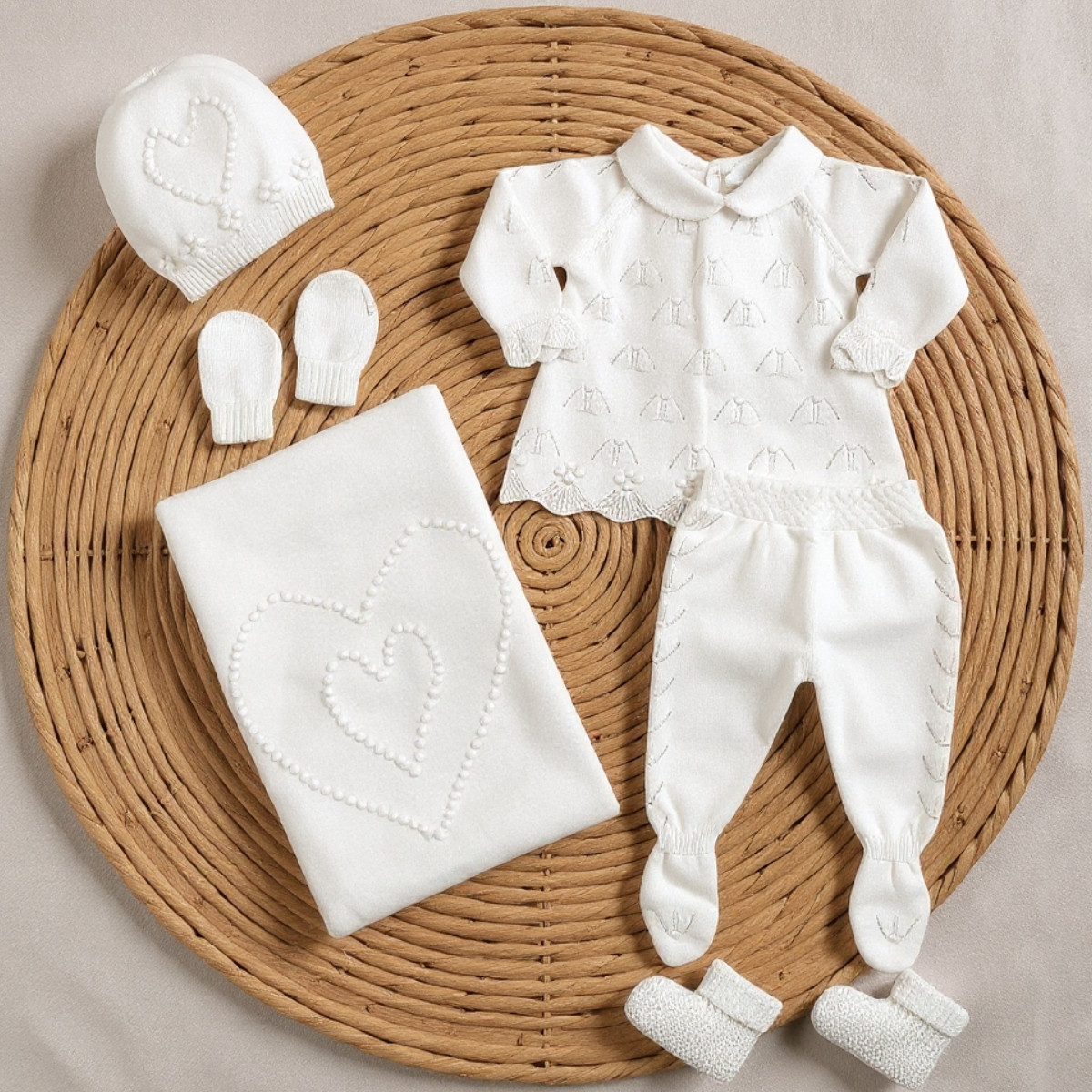 Комплект за изписване на момиченца от фино плетиво в екрю