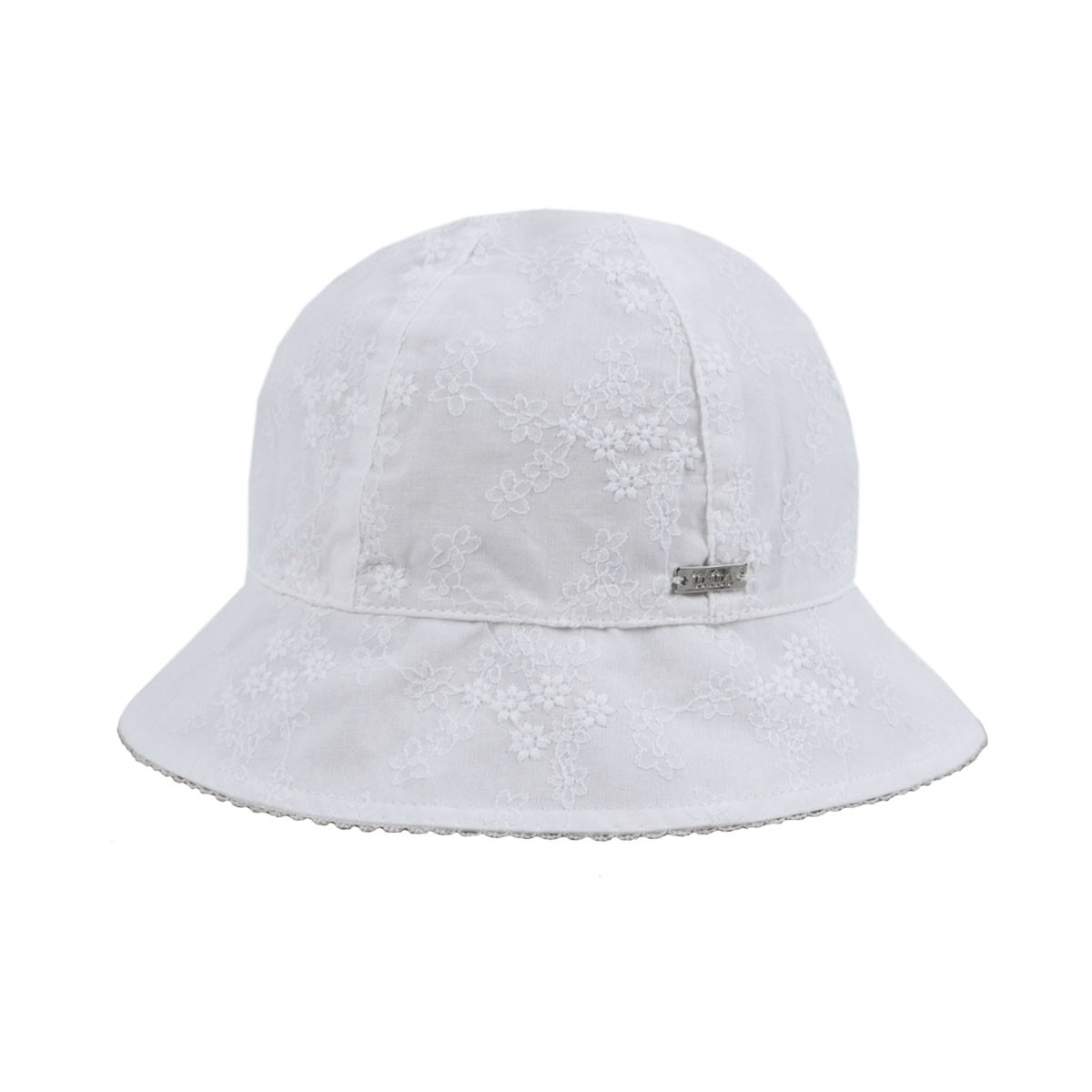Лятна шапка с бродерия в бяло UV 30+